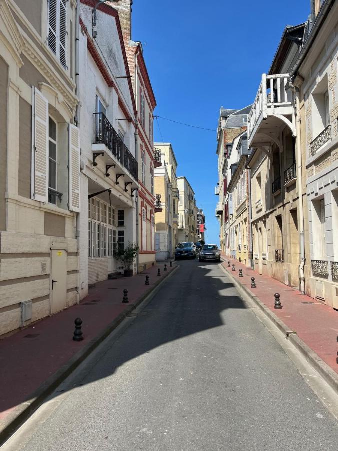 "Chez Anne A La Plage" Studio A 150 M De La Plage Трувиль-сюр-Мер Экстерьер фото